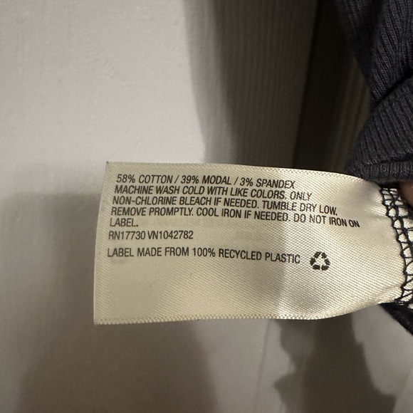 Classic Women’s Ribbed Top - Picture 5 of 5